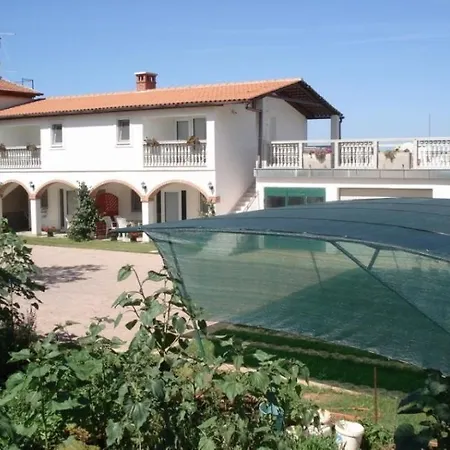 Apartman In With Loggia, Air Conditioning, Wifi